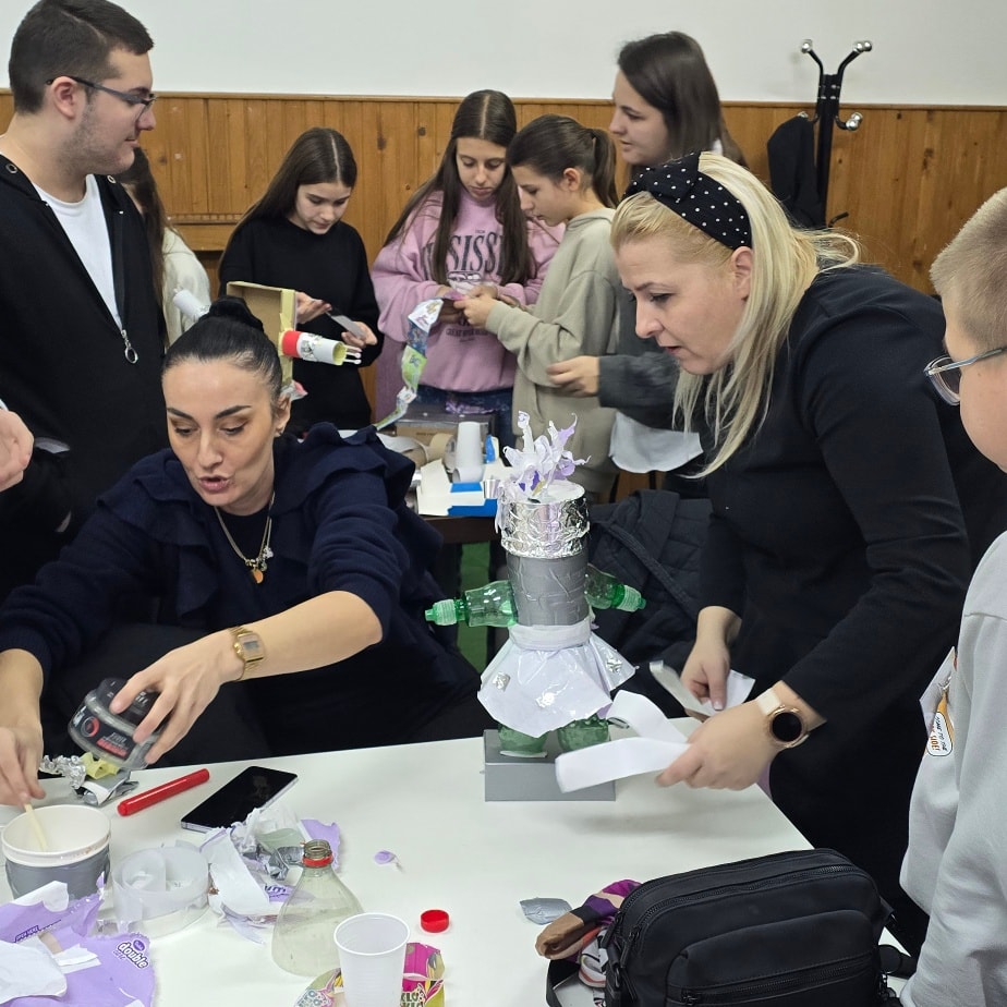 “Zeleni kutak za ugodan trenutak”: Kreativnost i ekologija u zeničkim školama